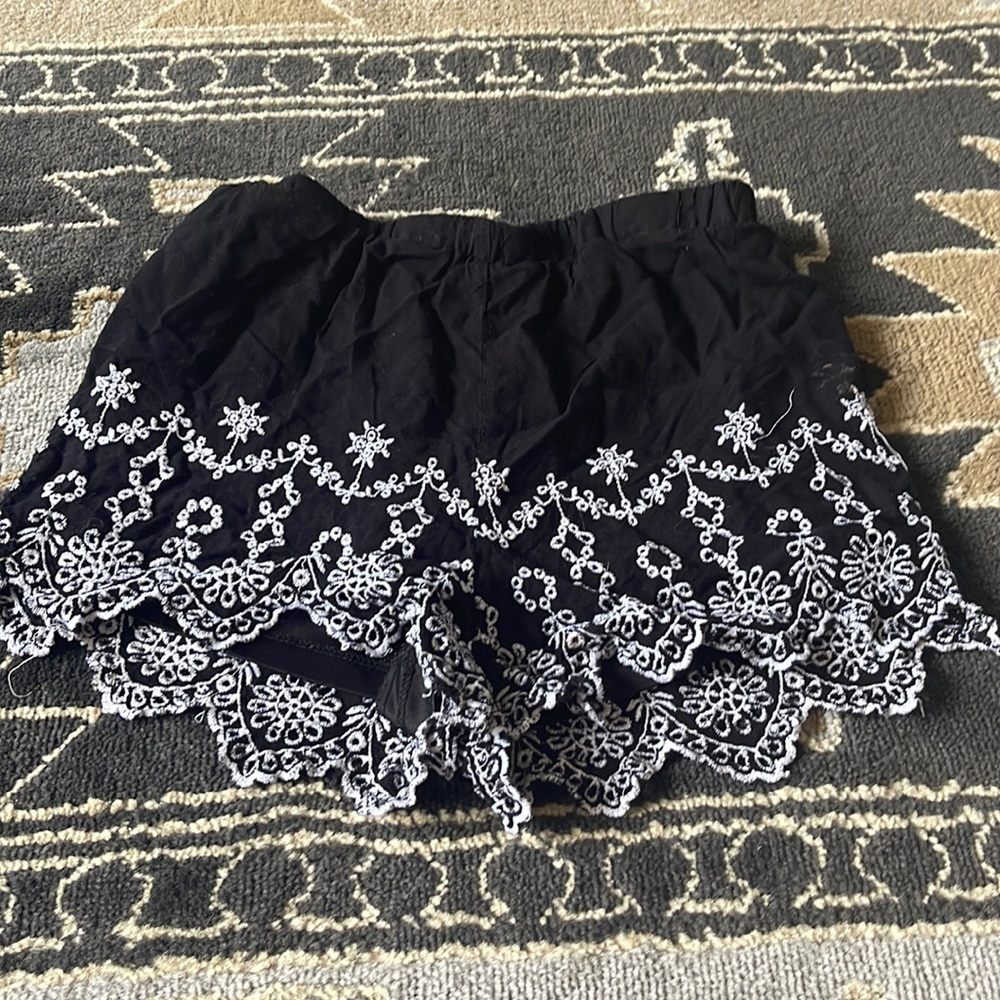 LA heart shorts.